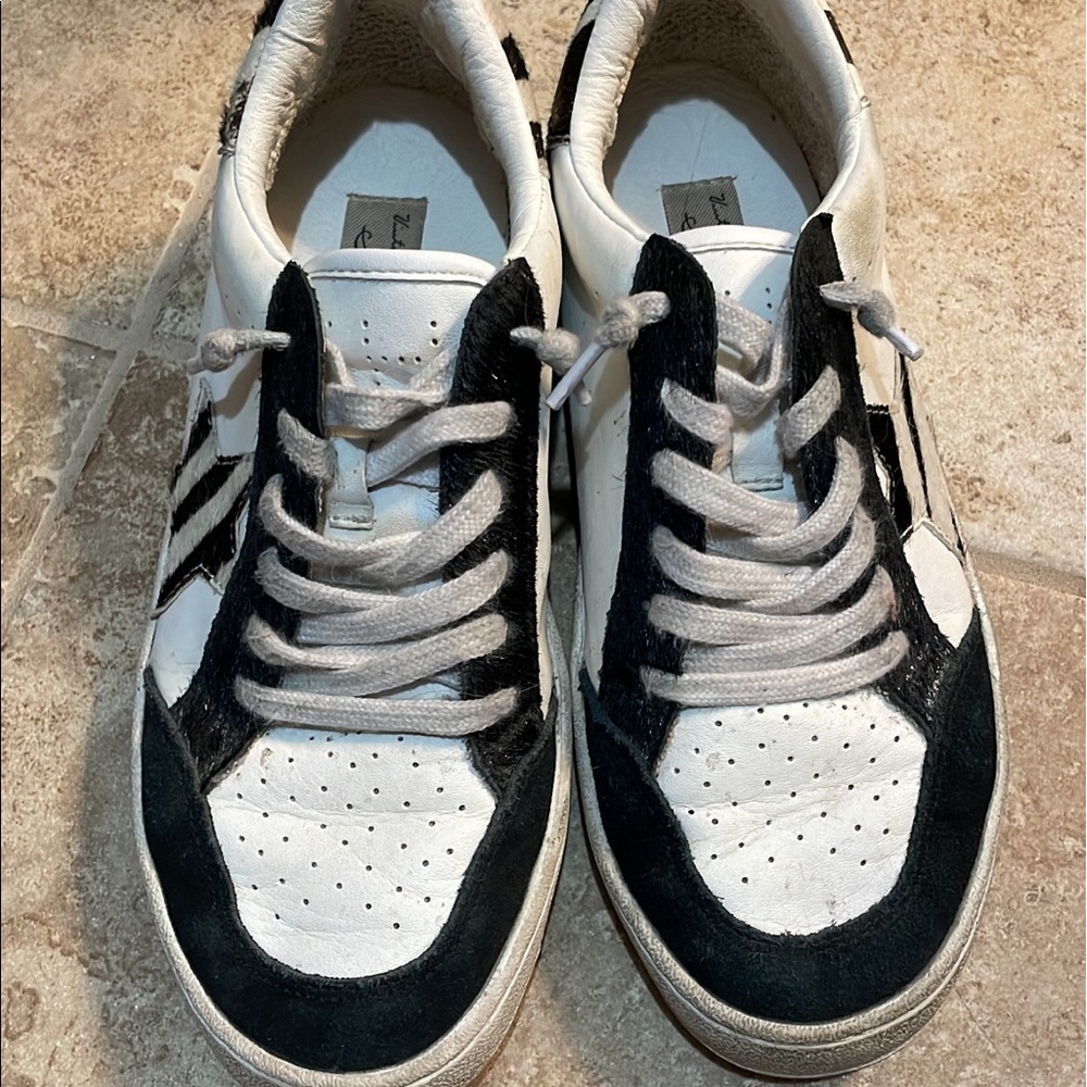 Sneakers - Picture 2 of 2